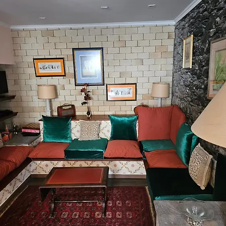 Casa Videiras Bed & Breakfast Seixal (Madeira)