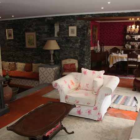 Alojamento de Acomodação e Pequeno-almoço Casa Videiras 4*