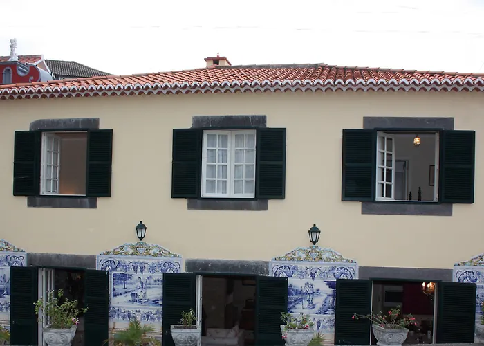 Casa Das Videiras Bed & Breakfast