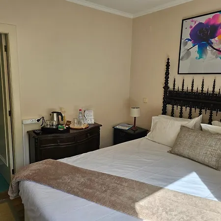 Casa Das Videiras Bed & Breakfast 3*