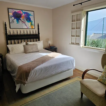 Casa Das Videiras Bed & Breakfast