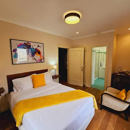 Casa Das Videiras Bed & Breakfast