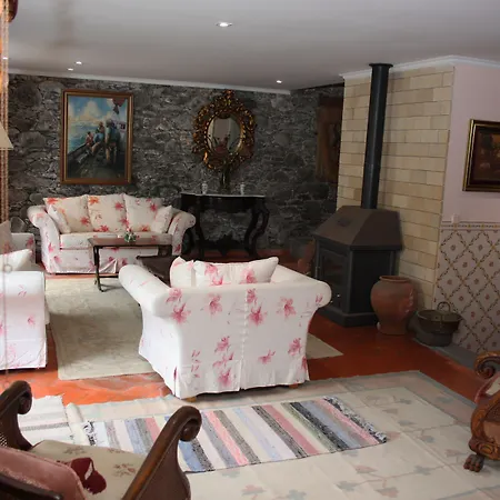 לינה וארוחת בוקר Casa Videiras 4*