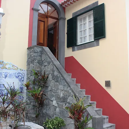 Casa Videiras Bed & Breakfast Seixal (Madeira)