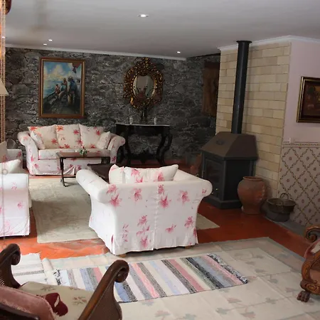 Casa Das Videiras Bed & Breakfast 3*