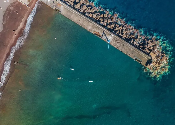 Casa Videiras Bed & Breakfast Seixal (Madeira)