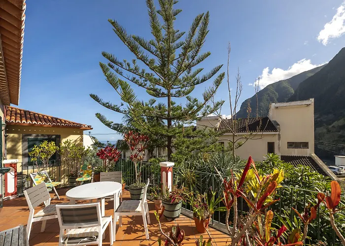 Bed & Breakfast Casa Videiras Seixal (Madeira)